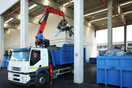 Servizi di raccolta e trasporto di rifiuti pericolosi e non